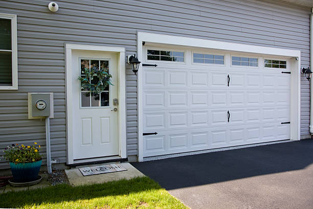 24/7 Emergency Garage Door Panel Replacement experts in North Bend, OR